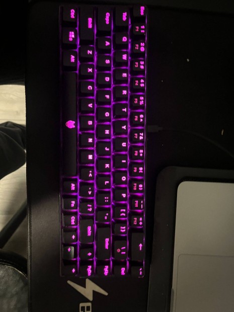 A+ K77B Mechanikus gaming billentyzet, RGB vilgts, Fekete