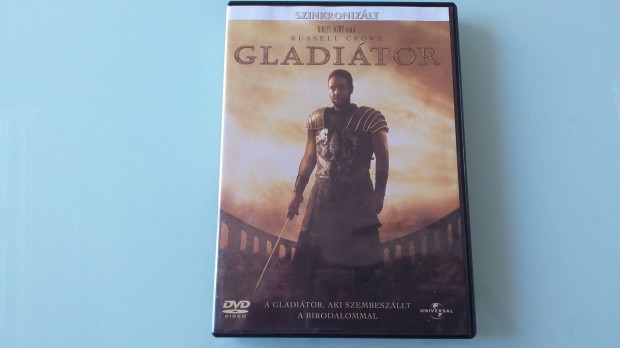 A, gladitor DVD film -Russel Crowe
