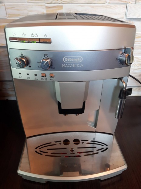 A energiaosztlyos Delonghi Magnifica Eco automata  darls kvfz