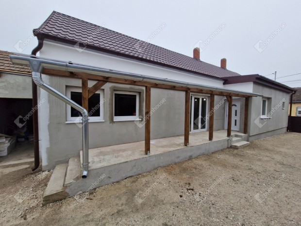 A h�z, ami a te �zl�sedet v�rja Szepetneken.