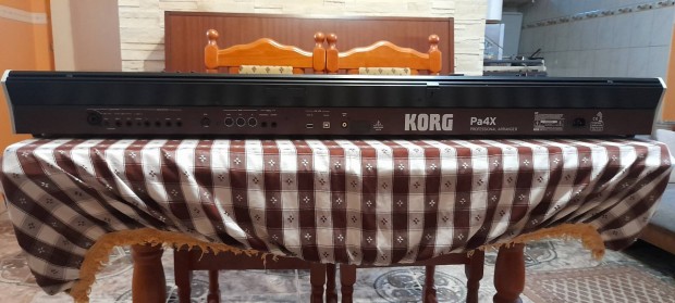 A legjobb áron korg pa4x pro 76 új állapotban!