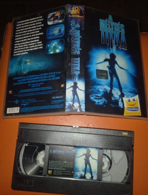 A mlysg titka - sci- fi vhs - James Cameron