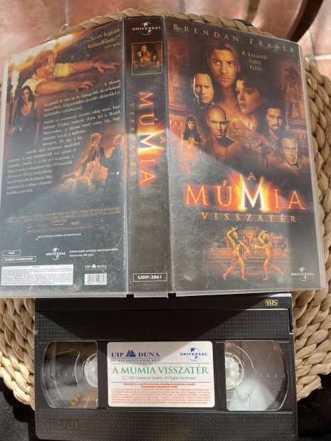 A mmia visszatr vhs