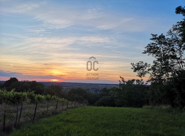 A nyugalom szigete 8849 nm-es telken K�V�S hat�r�ban elad�!