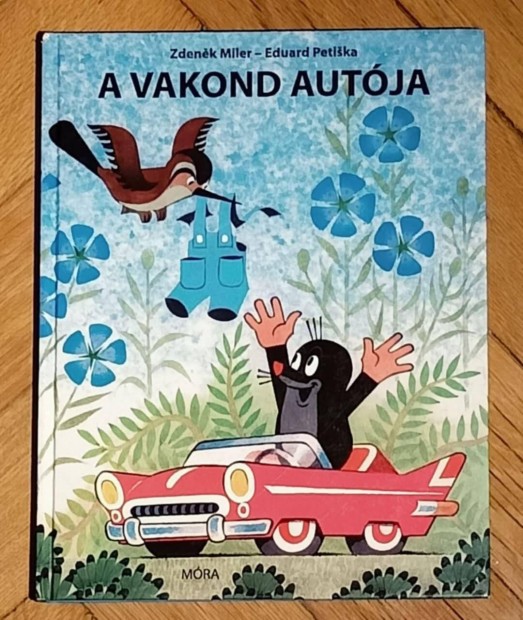 A vakond Kisvakond autja knyv 
