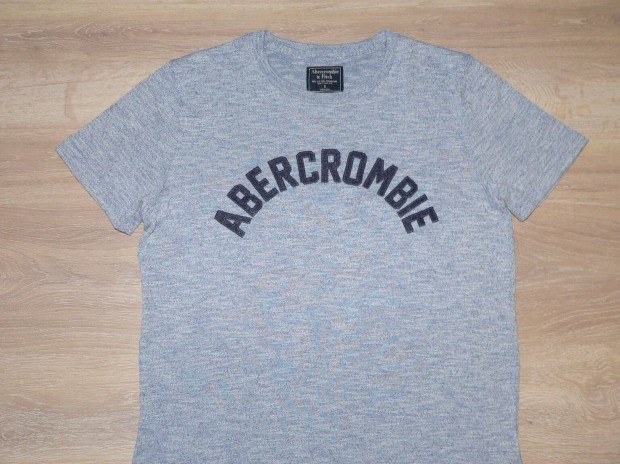 Abercrombie & Fitch rvid ujj pl (S)