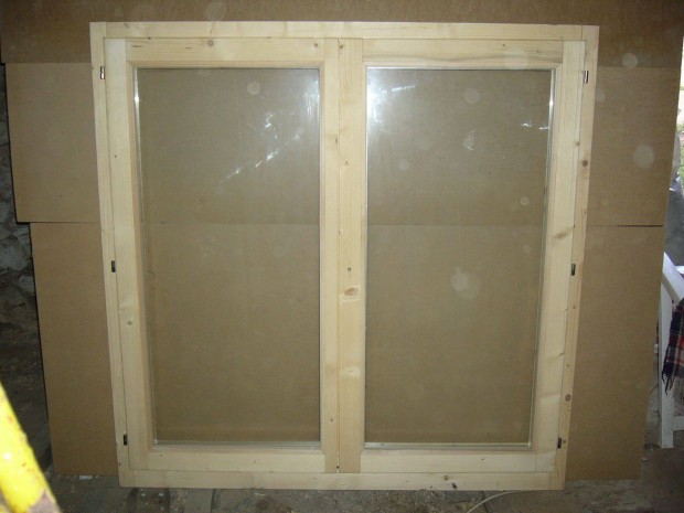 Ablak 150x150-es elad. 1db, j,