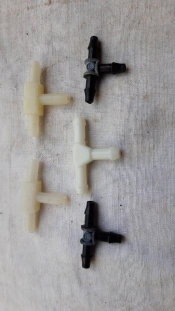 Ablakmosó "T" elosztó Trabant es Wartburg szgk  hoz új 