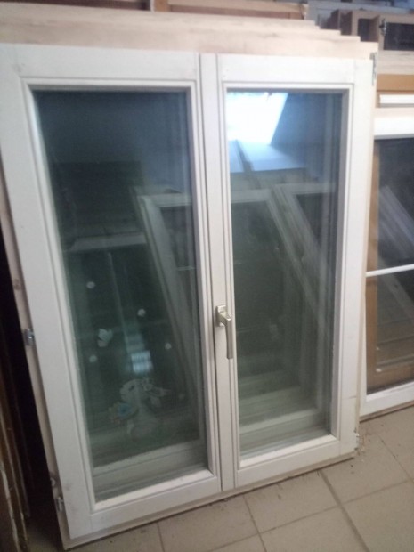 Ablakok 105*140 méretben 5db bukó nyíló típusban eladó!