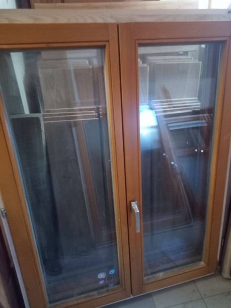 Ablakok 110*145 méretben 6db bukó nyíló típusban eladó!