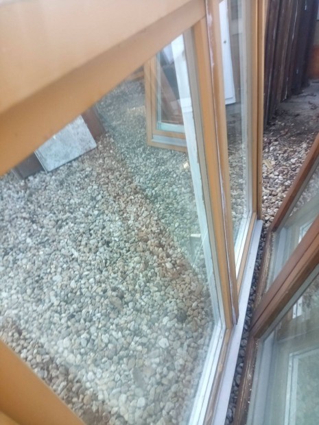 Ablakok 155*132 �s 131*132 m�retben elad�!
