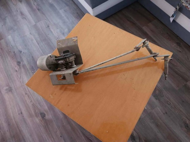 Ablakt�rl� mechanik�val egy�tt