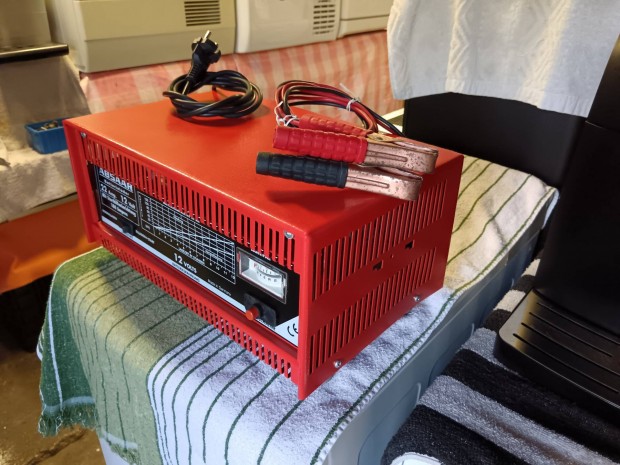 Absaar akkumultor tlt 12V 22 A, 180A indtram