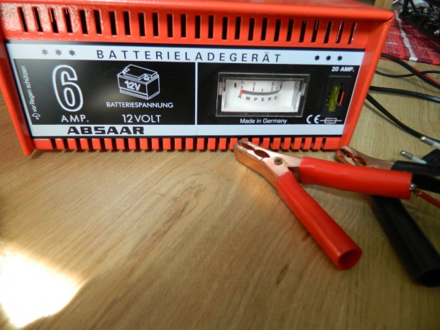 Absaar akkutöltő 6A 12V,német minőség,használatlan