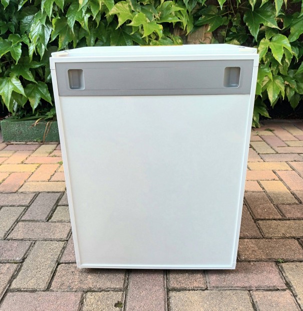 Abszorpciós hűtőszekrény 40L 230V