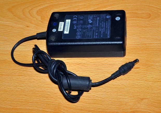 Ac Dc 20V 3,25A adapter