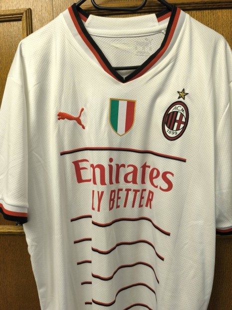 Ac Milan vendg mez,3XL-es mretben.