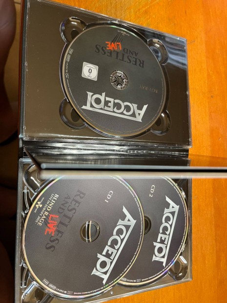 Accept-Restless And Live -Blu ray + 2db. CD! jszer!