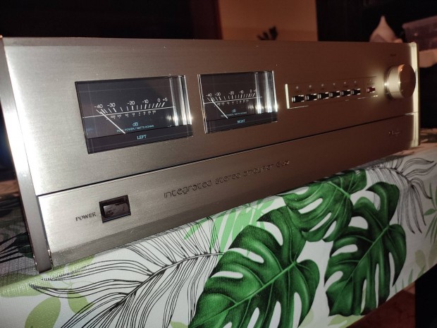 Accuphase E 302 elad 