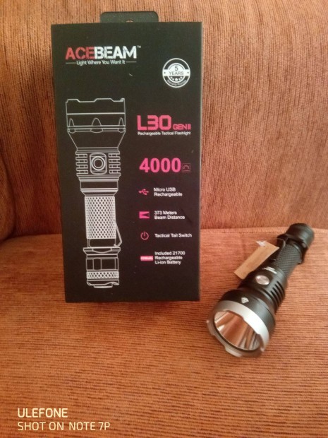 Acebeam L30 zseblmpa