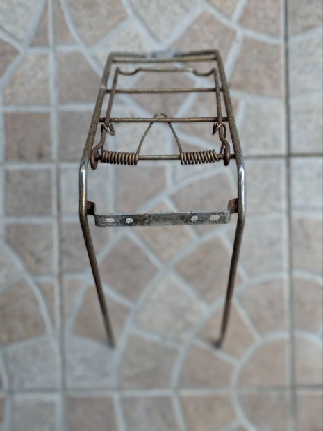 Ac�l retro klasszikus csomagtart� - rug�s r�gz�t�ss