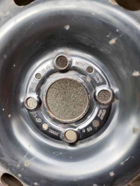 Aclfelni 4  100-as kiosztssal elad