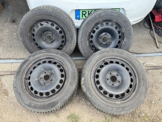Acélfelni 5x112 téligumival 205/55 R16