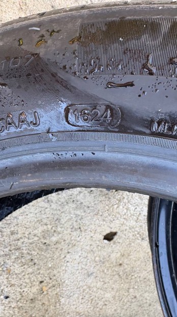 Ac�lfelni �s ny�ri gumi