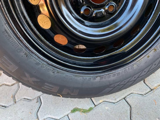 Aclfelni tli gumikkal