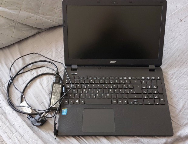 Acer 15W4 laptop