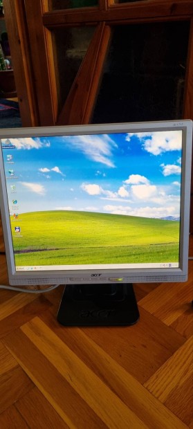 Acer 17"LCD monitor beptett hangszrval 