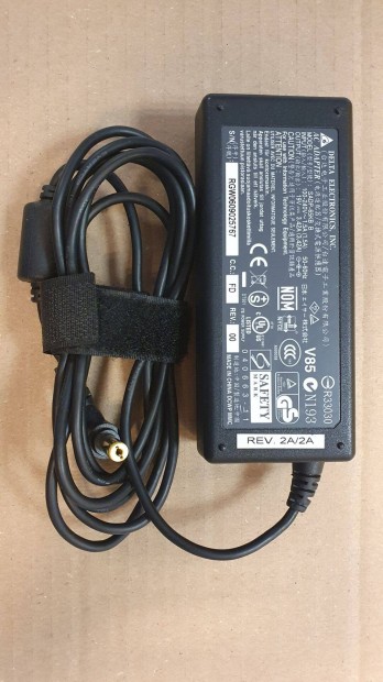 Acer 19V 3,42A 65W laptop notebook adapter tlt tpegysg Delta