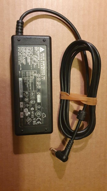 Acer 19V 3,95A 75W laptop notebook adapter tlt tpegysg eredeti