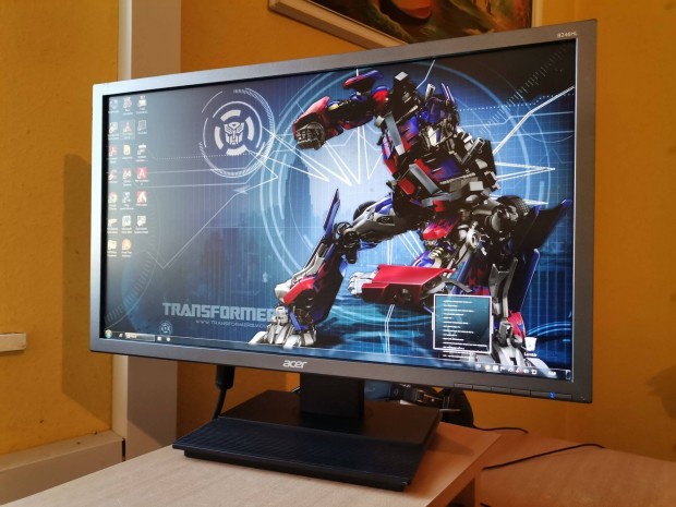 Acer 24" LED, Full HD, 5ms, DVI, VGA, + HDMI, hangszórók, Pivot