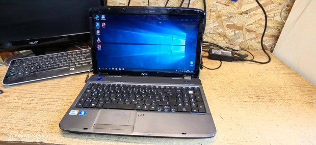 Acer 2x2200mhz,4gb DDR3,320gb,Webcam,Wifi,Bluray