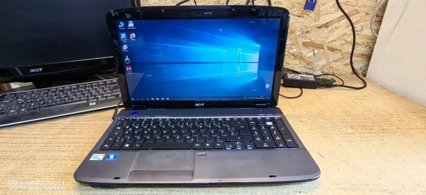 Acer 2x2200mhz,4gb DDR3,320gb,Webcam,Wifi,Bluray