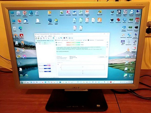 Acer AL2416W 24"-os LCD monitor (16:10, 1920X1200)