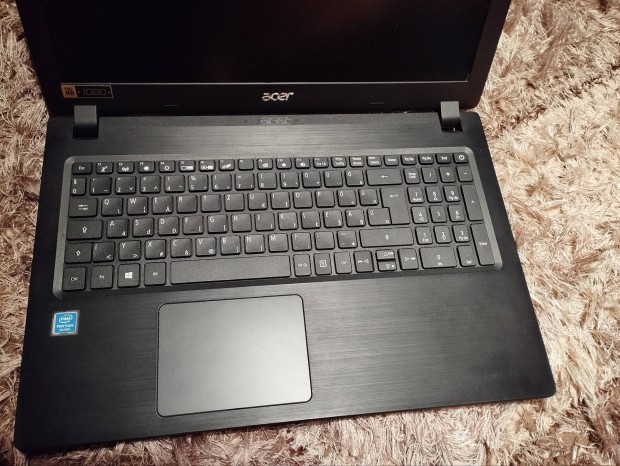 Acer Aspire 3 laptop j