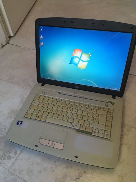 Acer Aspire 5715z laptop