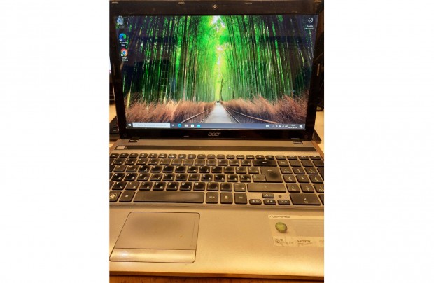 Acer Aspire 5755 - i3 laptop