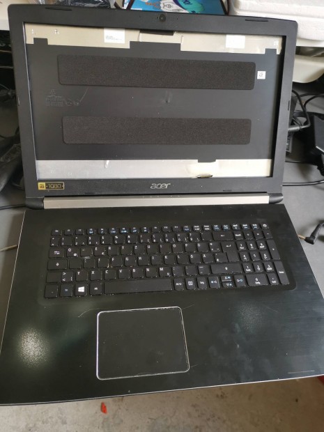 Acer Aspire A517 hibs hinyos laptop alkatrsznek 