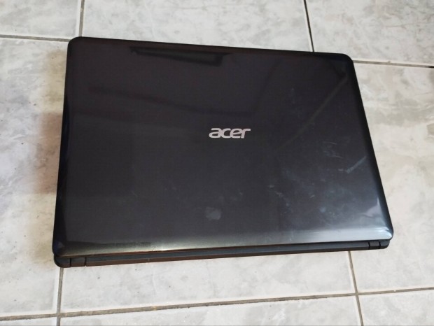Acer Aspire E1-421hasznlt hibs laptop