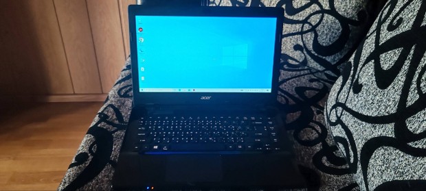 Acer Aspire E5-471G laptop