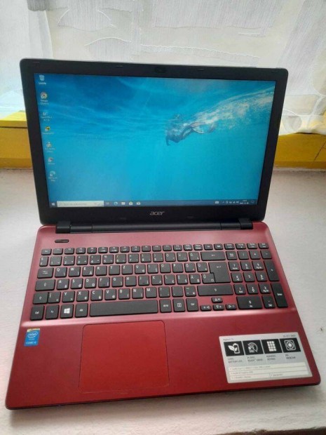 Acer Aspire E 15 laptop j ron