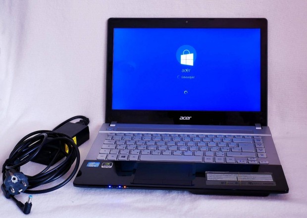 Acer Aspire V3-471G i5 3210M GT630M vga + Intel HD4000 4gb
