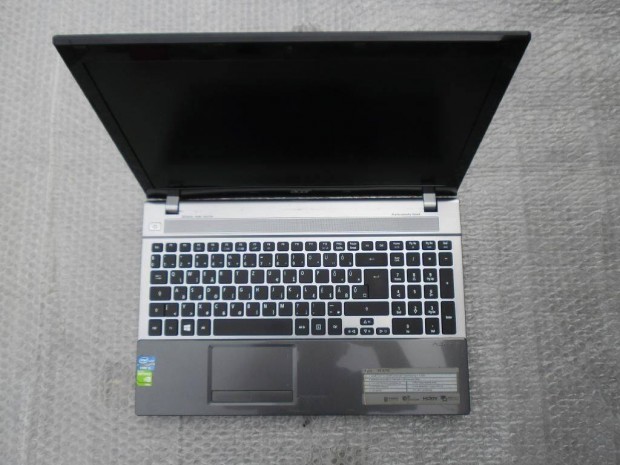 Acer Aspire V3-571G i5 hibs laptop