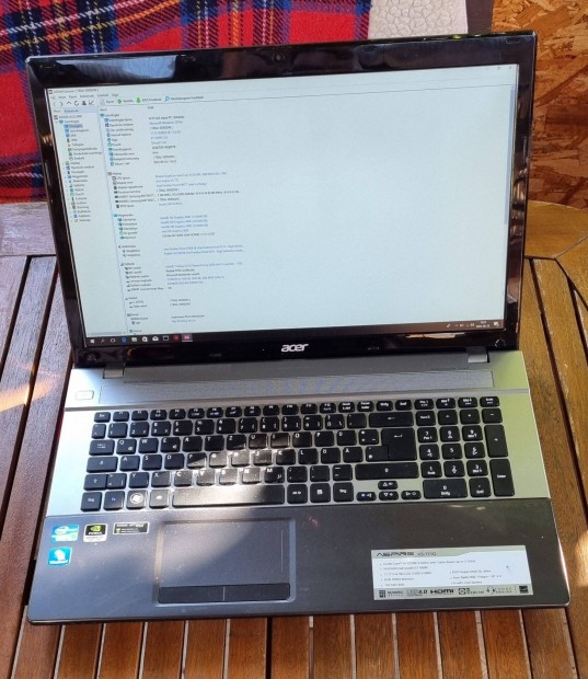 Acer Aspire V3-771G laptop