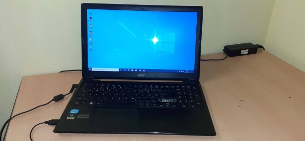 Acer Aspire V5-571 hinyos Laptop