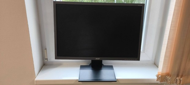 Acer B223WL 22"