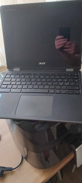 Acer Chromebook 2-in-1 11,6" Touch 4 GB 32 GB X2 1,1 GHz, fekete alka